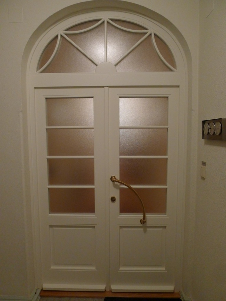 Wohnungstür mit Oberlicht – singer.SCHREINEREI