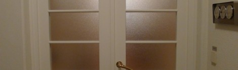 Wohnungstür mit Oberlicht